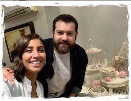 #دينا_الشربيني اعتقد اننا مفروض نسيب الناس في حالها من غير تنمر ولا شماته ولا تشفي عمرو دياب ودينا #عمرو_يوسف: ØµÙˆØ± Ø¯ÙŠÙ†Ø§ Ø§Ù„Ø´Ø±Ø¨ÙŠÙ†ÙŠ ÙÙŠ Ù…Ù†Ø²Ù„ Ø¹Ù…Ø±Ùˆ ÙŠÙˆØ³Ù ÙˆÙƒÙ†Ø¯Ø© Ø¹Ù„ÙˆØ´ Ù„ØªÙ‡Ù†Ø¦ØªÙ‡Ù… Ø¨Ù‚Ø¯ÙˆÙ… Ø·ÙÙ„ØªÙ‡Ù…Ø§ Ø­ÙŠØ§Ø© Ù…Ø´Ø§Ù‡ÙŠØ±