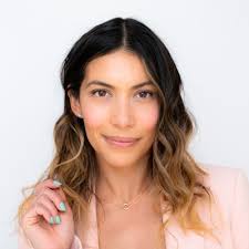 I am so excited to share that I've joined ŌURA as a Senior People Programs  Manager! So far I am in my second week and am happy to report our People  team