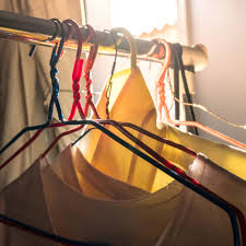 Entleeren sie ihren kleiderschrank vollständig. Motten Bekampfen Hausmittel Und Tipps Brigitte De