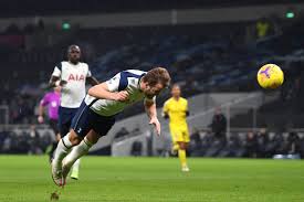 Fulham are readying aboubakar kamara, who often finds a way to shoot his team in the foot. Tottenham 1 1 Fulham Spurs Can T Find A Way Past Cottagers In Dispiriting Draw Cartilage Free Captain
