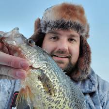 Who wants a Otter Quarter Zip!? Enter for a chance to win by: 1. Liking  this Post 2. Tagging your ice fishing friends in the comments below ⬇️⬇️⬇️