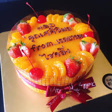 #เค้กส้ม #สวีทมาเนียบายเดีย พรุ่งนี้มีเค้กส้ม เสริฟช่วงเย็นๆจ้า ปอนด์ละ350บาท แต่งหน้าเบอรี่มิกซ์แน่นๆปอนละ600บาท ชิ้นละ95บาท Facebook