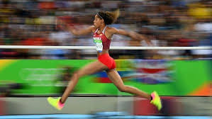 Colombian long, high, and triple jumper who won a silver medal in triple jump at the 2012 olympic games. Mujeres Bacanas Yulimar Rojas 1995