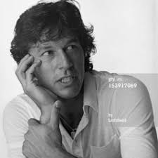 Listen to Waqt Ka Ye Parinda by Najeeb Iqbal in Best ghazals playlist  online for free