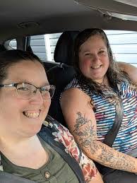 Melissa Dear's Instagram, Twitter & Facebook