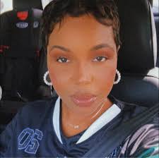 Selena's favorite Porsche was a 1986 red Porsche Targa, according to the  Selena Museum. She initially bought a black Porsche hatchback but later  traded it for the Targa. The Targa is currently