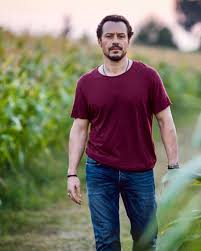 Notizie, foto e video su stefano accorsi, tutti gli aggiornamenti da leggo.it. Stefano Accorsi Biografia Eta Altezza Peso Figli Moglie E Vita Privata Spettegolando