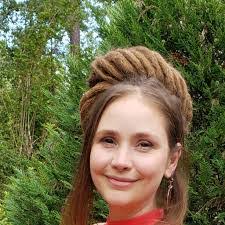 Mary Strawderman's Instagram, Twitter & Facebook