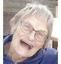 Clarissa Cole's Instagram, Twitter & Facebook