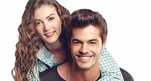 Burcu özberk, baharı yeni bir aşkla karşıladı. Berk Atan Ve Burcu Ozberk Ayrildi Mi