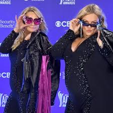 The famous pages below have many different professions, including elliot page is certainly one of the most famous pages on this list. Carrie Underwood News Tips Guides Glamour