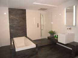 Bathroom Tile Modern Bathroom Tomis Media Badezimmer Fliesen Badezimmer Moderne Dusche