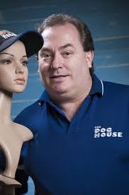 Tributes paid to Hong Kong bar owner Paul Buxton, 'larger-than-life Aussie  who made the rest seem pallid'