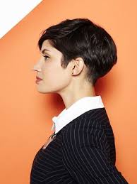 Pixie haircuts became popular in the 50s and till now they are considered to be the most charming and beautiful options. How To Grow Out Pixie Haircut Tips