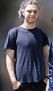 New Beautiful Chameleon Evan Sighting With Purplish Hair Follow Rickysturn Evan Peters Evan Peters American Horror Story Evan