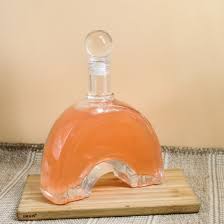 Airtight Seal Engraved Wine Decanter Crystal Whisky Decanter And Glasses  Set With Tap