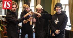 They will represent finland in the eurovision song contest 2021 with the song dark. Blind Channel Does Its Best To Win The Eurovision Song Contest A Clear Stance On The Flamboyant Middle Finger Gesture Eurovision Song Contest En24 News