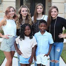 Brooklyn Bailey Kamri Rylan Daxton And Paisley So Cute Sibling Bond Brooklyn And Bailey Brooklyn And Bailey Instagram Women