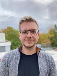 Daniel Maag's Instagram, Twitter & Facebook