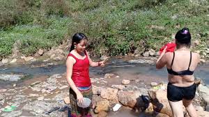 Check dunia indah gadis seksi yang akan membangkitkan siapa pun. Cewek Sexy Mandi Di Sungai Youtube