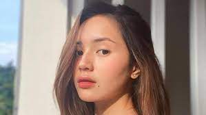 Selain sebagai aktor, p ramlee juga seorang sutradara, penulis cerita, skenario, dan pencipta lagu. 8 Artis Cantik Keturunan Aceh Yang Bikin Pria Jatuh Hati