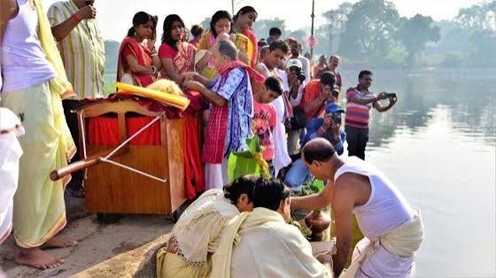 कोला बौ: बंगाल में दुर्गा पूजा के दौरान पूजी जाने वाली केले की दुल्हन की रस्म