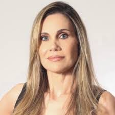 Roberta Felix's Instagram, Twitter & Facebook