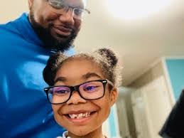 Travis Spears's Instagram, Twitter & Facebook