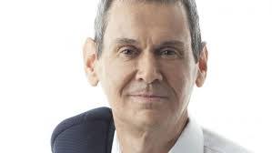 Daniel Colombo's Instagram, Twitter & Facebook