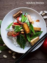 Gebratener Tofu Mit Zuckerschoten Und Erdnussen Rezept Tofu Tofu Stir Fry Rezepte