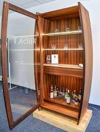 Die tablars können von den bildern abweichen da ich einfach. Kurioses Meisterstuck Dieser Whisky Schrank Kann Sogar Sprechen