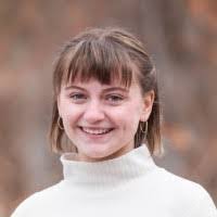 Julia Randall's Instagram, Twitter & Facebook