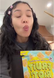 Fruit Riot Pineapple Coi Le Ray