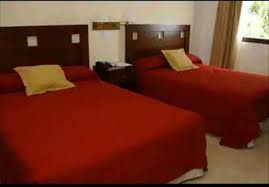 It took a little while for the room to heat up (it is 30 degrees outside) but other than that, no complaints. Howard Johnson Express Inn Ituzaingo Hotel Deals Photos Reviews