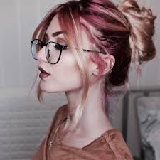 8 Most Important Glasses Makeup Tips For Glasses Wearers Hairstyles With Glasses Cool Hairstyles Hair Styles