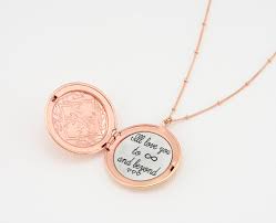 Your picture will be cropped to fit perfectly into the image area, covered by a protective glass bubble that allows you to gld's handcrafted, customized photo pendant brings a unique way to honor your loved ones, relatives and friends by allowing you to. Rosegold Locket Necklace Custom Engraved Locket Necklace Etsy
