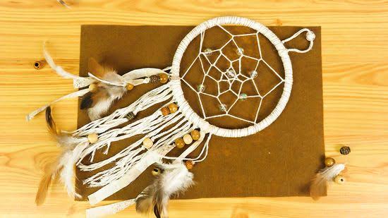 How To Make a Dreamcatcher: Easy 4-Part Guide With Videos