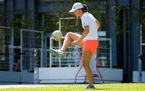 Od kilku godzin w rzymie, gdzie rozgrywane są mecze turniejów tenisowych atp i wta, pada deszcz. Gafeetgugzxlmm