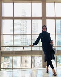 Siti nurhaliza sempat jadi salah satu penyanyi malaysia yang bersinar. Instagram Siti Nurhaliza 2 Yoy Network