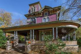 View 36 Photos Of This 495 000 5 Bed 5 0 Bath 4028 Sqft Single Family Home Located At 710 Park Ave Old House Dreams Old Houses For Sale South Bend Indiana