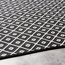 With millions of unique furniture, décor, and housewares options, we'll help you find the perfect solution for your style and your home. Outdoor Rug With Black And White Graphic Print 180x180 Kamari Maisons Du Monde