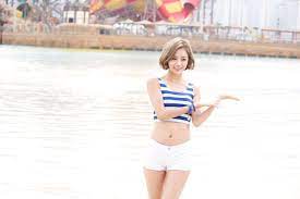 Lee hye-ri bikini