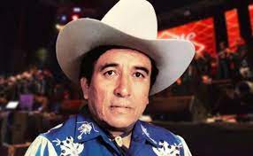 Cuáles éxitos musicales compuso Cornelio Reyna en su carrera