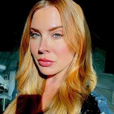 Sasha Brooke's Instagram, Twitter & Facebook