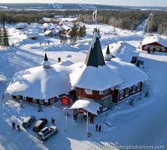 Village De Vacances Du Pere Noel A Rovaniemi En Laponie En Finlande Village Du Pere Noel Laponie Finlande