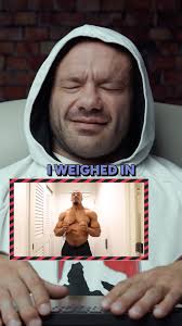 BENT ROW TIPS 👇⁠ ⁠ 1.) Keep your lower back a bit arched, flat at worst,  and core stable. This lets you make your pulling muscles feel stronger and  allows the movement