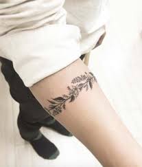 Floral Armband Tattoo Cicekli Kol Bandi Dovmesi Tattoo Pins In 2020 Tattoos For Women Flowers Arm Band Tattoo Arm Tattoo