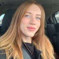 Amanda Cronin's Instagram, Twitter & Facebook