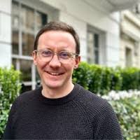 Lesley Blackburn's Instagram, Twitter & Facebook