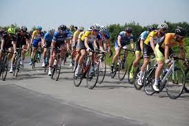 🎥 les équipes de france piste et bmx ont repris le chemin de l'entraînement au vélodrome national ! Epreuves Fsgt